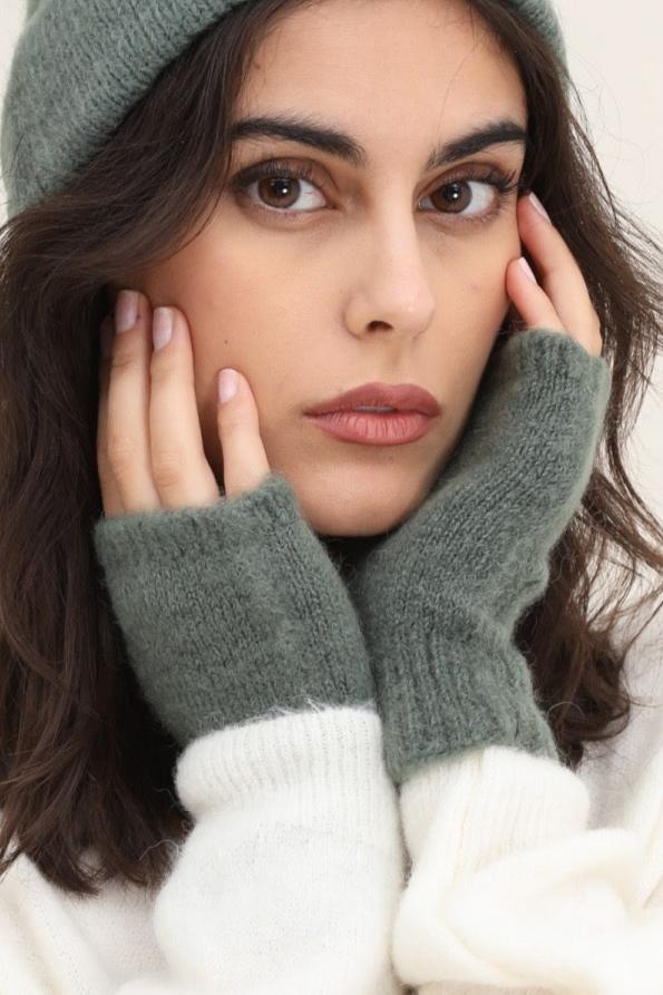 Accessories Hats & Gloves