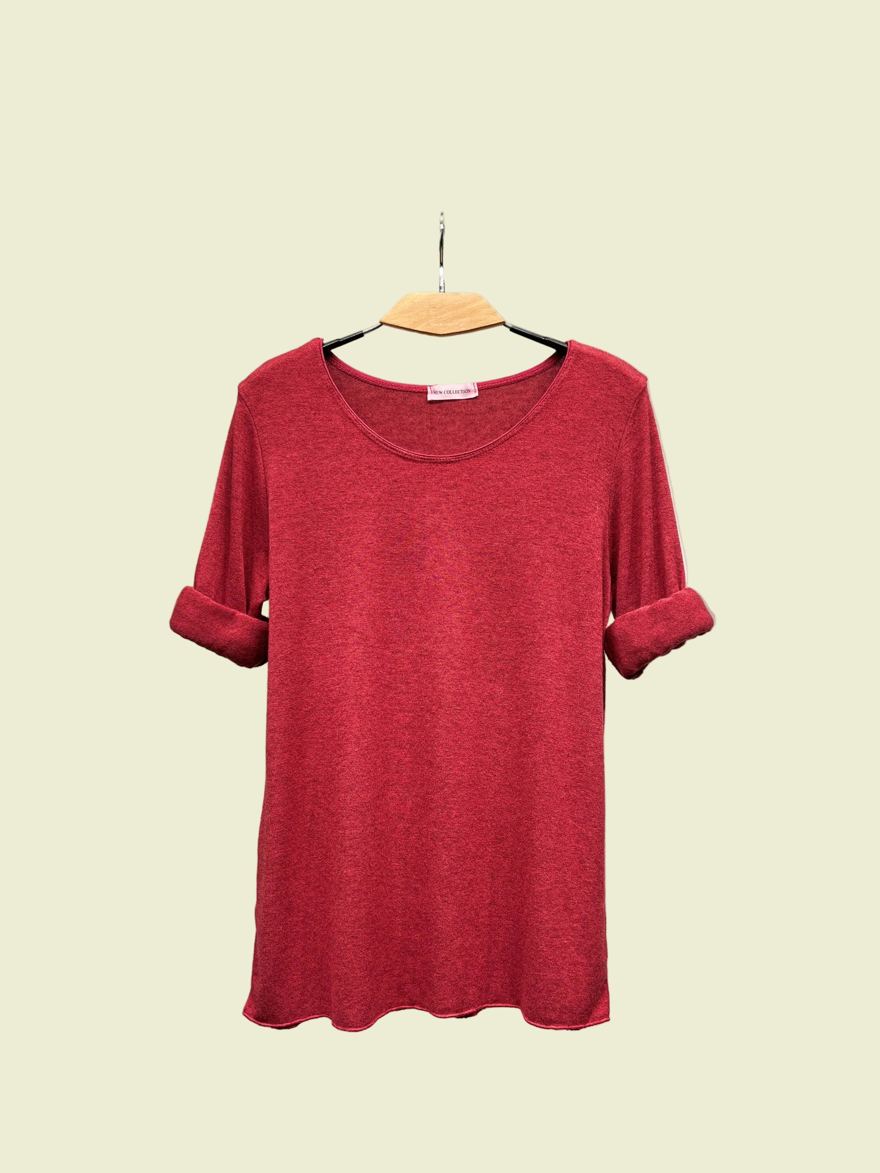 Rust top zith round neck and long sleeves