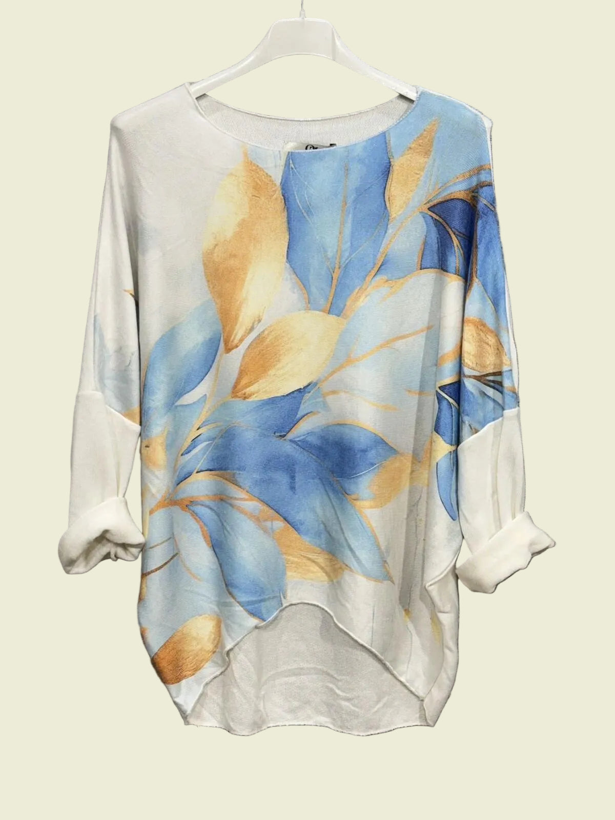 Floral patterned sweater with long sleeves